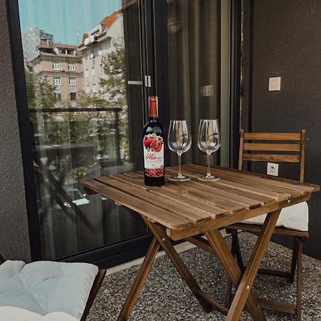 Elegant Escape Apartment II - City Centre Братислава Екстериор снимка