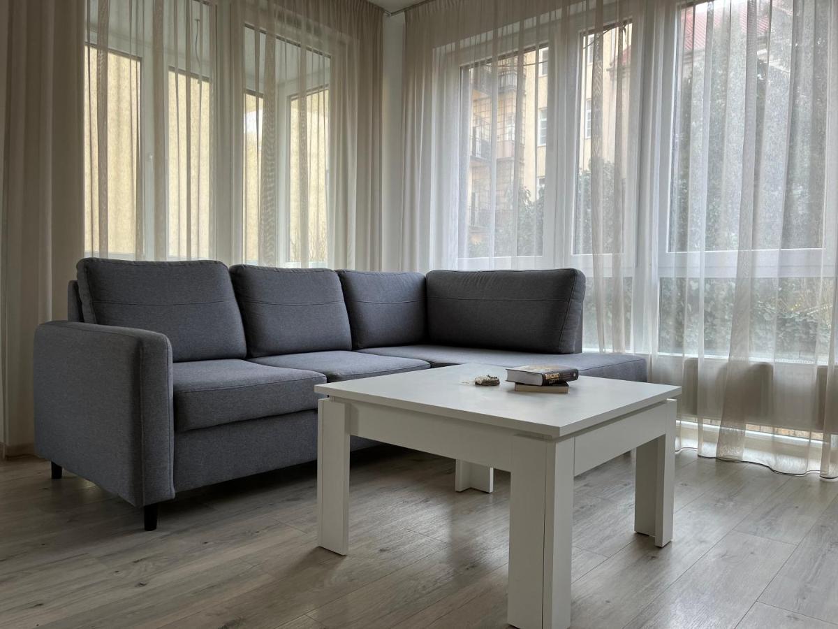 Elegant Escape Apartment II - City Centre Братислава Екстериор снимка